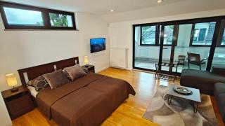 3 ROOMS - Zimmervermietung nähe Flughafen BER - gratis WLAN, Parken & Netflix - Berlin - 8