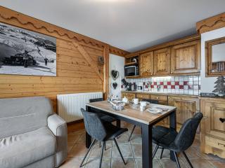 Appartement cosy à Méribel avec piscine, spa et proche pistes - FR-1-566-7 - Les Allues - 4