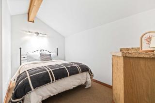 2Beds - Family-friendly- MT Bachelor Village - 1
