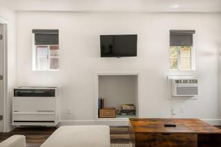 Into the Woods Bungalow - Romantic Vacation - Big Bear Lake - 4
