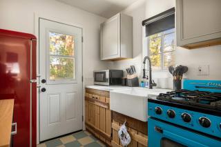 Into the Woods Bungalow - Romantic Vacation - 7