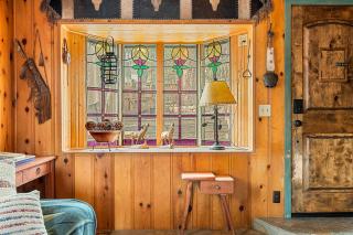 Buck Bear Cozy Cabin - A Perfect Couple's Retreat - 4