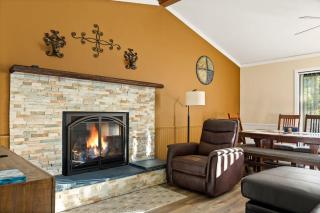 The LeeHive - Near Lake Arrowhead Village - 3