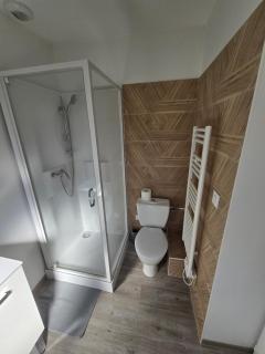 Idéal couples & pro - Patio extérieur- Proche centre ville et gare - Promenade au bord de la Charente - Parking à proximité - Wifi très haut debit - Équipement premium -Netflix - Angoulême - 1