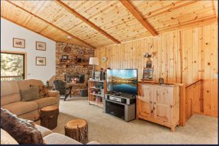 Hunter's Retreat in Upper Moonridge Near Bear Mountain - Big Bear Lake - 0