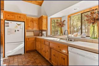 Hunter's Retreat in Upper Moonridge Near Bear Mountain - Big Bear Lake - 7
