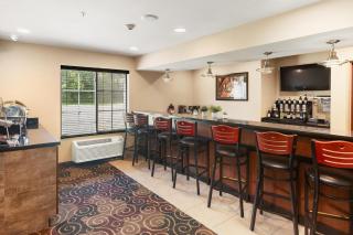 Cobblestone Hotel & Suites - Knoxville - Knoxville - 4