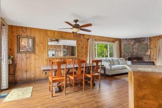 Our Secret Getaway - Two Spacious Living Areas - 3