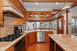 Matternhorn Peak Lodge - For 12 - 7