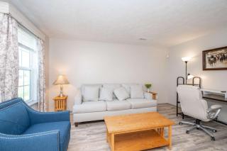 Ark Encounter 5 Min, Modern 2BR, Sleeps 4 - 4