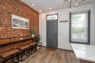 Cincinnati OTR Home, 3BR and Bunks, Free Parking - Cincinnati - 1