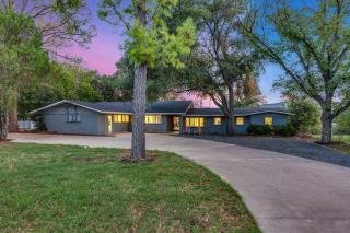 Beach House 2 on Lake LBJ - Sleeps 24 - 9
