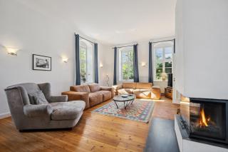 GUT KLETKAMP "Altes Torhaus" - Historisches Ferienhaus mit 5 Schlafzimmern I Kamin I Garten & Terrasse I Seeblick I 15 Min zur Ostsee I Moderne Küche I Hundefreundlich I Parkplätze I WLAN - Kletkamp - 8