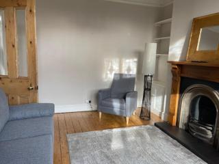 Heaton Chapel Gem: 4BD Victorian Parkside Stay - Manchester - 9