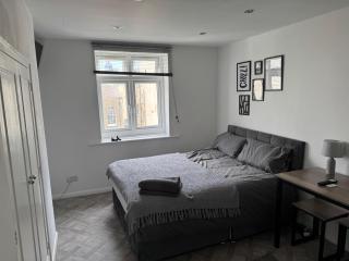 The Snug - 8