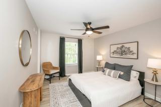 Private Pool & Game Room, Near Ark, Sleeps 12 - 6