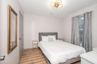 Arkstone Retreat 1 - Chic Downtown Escape - 1