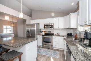 Ark Adventure Retreat - 8