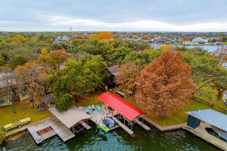 Lake LBJ Waterfront Family-Friendly Retreat - Granite Shoals - 0