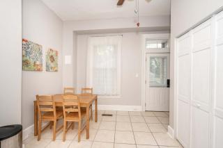 Cincy Retreat, Free Parking and Workspace - 7