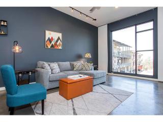 Convenient Condo Near Zilker & Barton Springs - Austin - 0