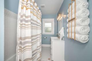 Walk to Mariemont, Historic 3BR Cottage, Sleeps 6 - 4