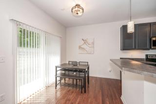 Spacious 3BR, King Suite and Office, Sleeps 6 - Cincinnati - 2
