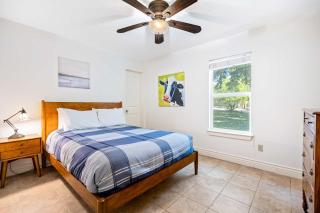 Screened-in Porch Walkable to SoCO - 6