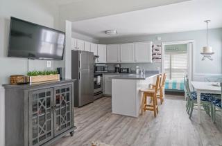Coastal Condo - Close to Beach & Entertainment - Rehoboth Beach - 2