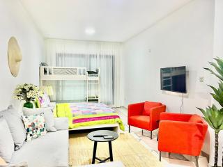 Sleep 6 Mina Road - 4