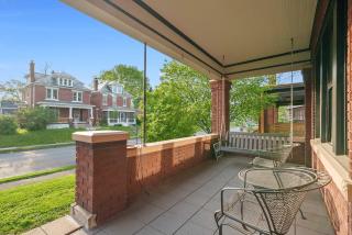 Urban Elegance Getaway - Columbus - 2