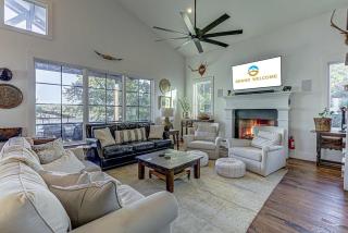 Immaculate Waterfront Family Home for 16 w Private Dock - 3