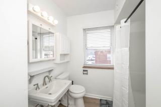 Near Cincy, 2 Apts, 5BR, Sleeps 10 - 1