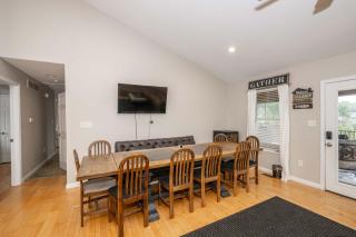 Lazy Days Waterfront for 12 - 3