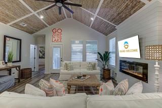 3BD Escape for 8 with Fire Pit & Patio Near Lake LBJ - 1