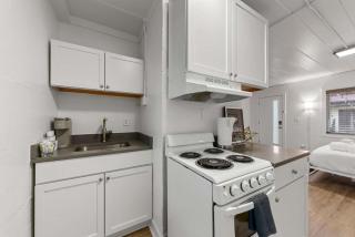 Franklin Park Studio, Charming Courtyard - 1