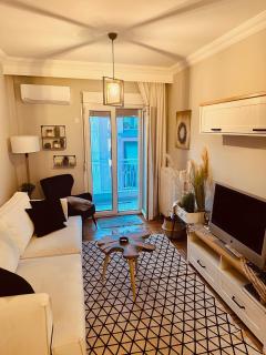 Cozy Living White Tower - 6