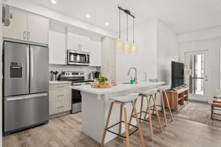 Full Townhouse Cozy Guest Favorite Garage Parking Aspen Neighbourhood - Calgary - 8