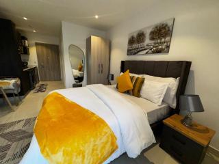 The Lennox Royal Suites Apartments - 3