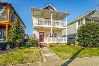 Large 4 bedroom - 8 beds - Pet Friendly - 8