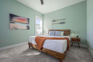 Beach to Bay 3BR Retreat - Cowboy Pool & Golf Cart - 7