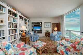 Beach Service Included Corner Condo - Destin - 0