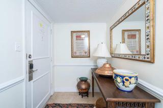Beach Service Included Corner Condo - Destin - 4