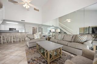 Gulf View Getaway at Crystal Villas - Destin - 1