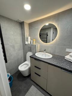 Loft close to old town - Vilnius - 4