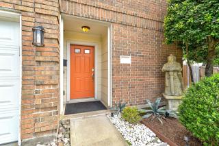 Spring Branch Haven - Cozy 3BR Oasis Pet Friendly - Houston - 4