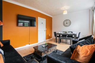 5BD, Free Parking, Tvs in all room, Contractors Pad - Leicester - 8