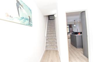 Spacious 2BR Serviced Apartment for Long Stays, Free Parking & WiFi - Bradford - 2