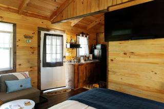 "Stars Hollow" Cozy Mini-Cabin in Muir Valley -RRG - 8