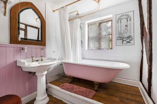 Two Bedroom Grade ll Cottage At AZ Luxury Stays Honey Horsefield With WiFi And Free Parking - 8